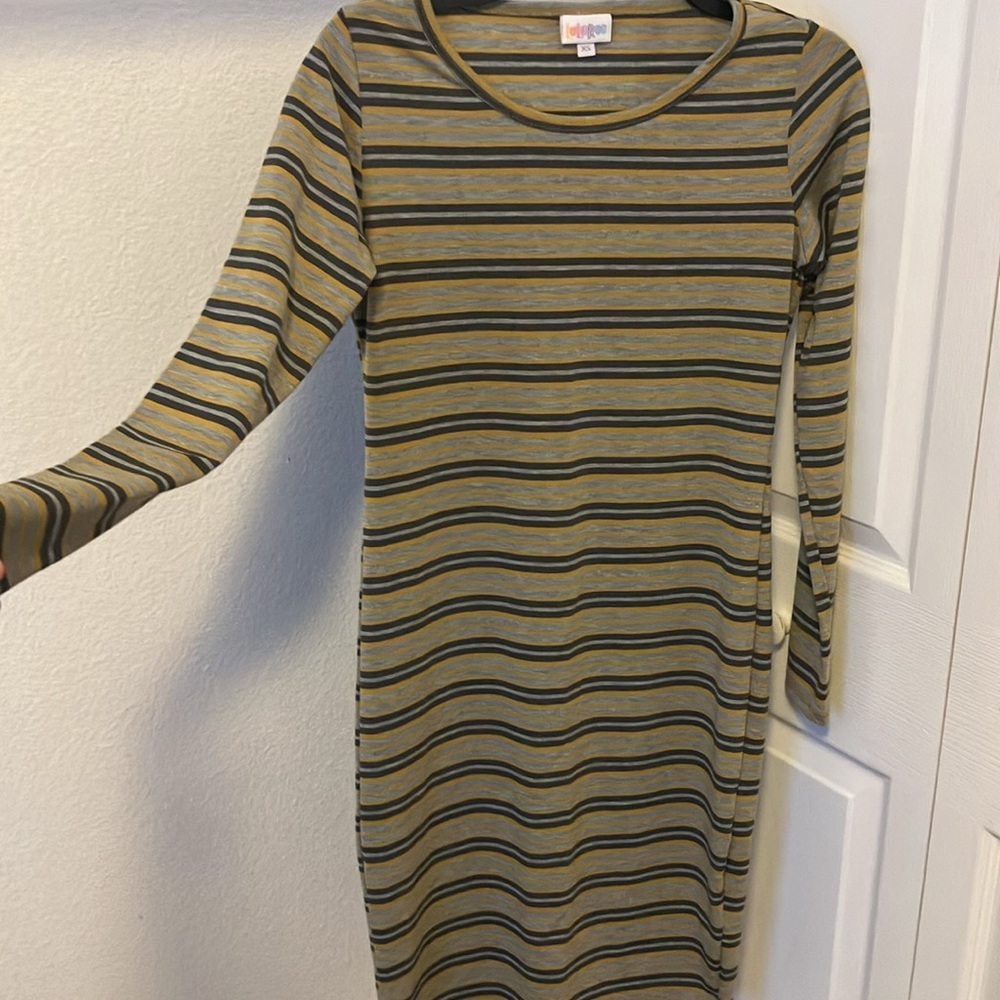 🌸 3/$15 Lularoe dress - Picture 5 of 10